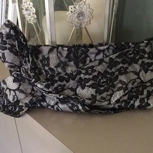 LACE BOW DETAIL EVENING BAG